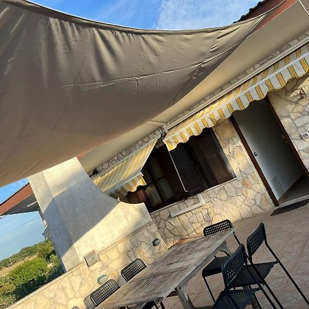 Case Vacanza E Camere In Villa Isabella Con Parcheggio Custodito E Wifi Джоя-дель-Колле Экстерьер фото