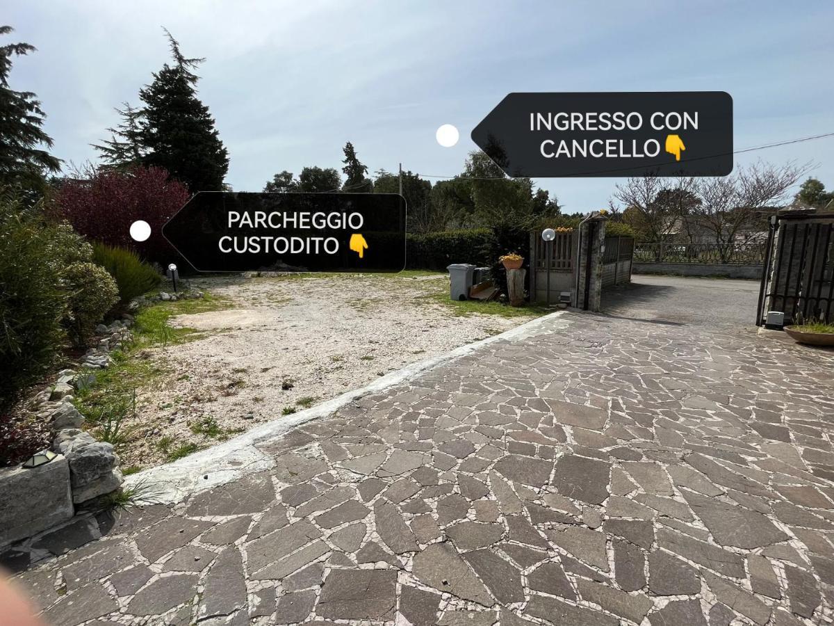 Case Vacanza E Camere In Villa Isabella Con Parcheggio Custodito E Wifi Джоя-дель-Колле Экстерьер фото