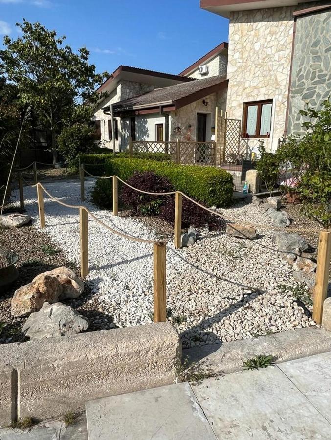 Case Vacanza E Camere In Villa Isabella Con Parcheggio Custodito E Wifi Джоя-дель-Колле Экстерьер фото