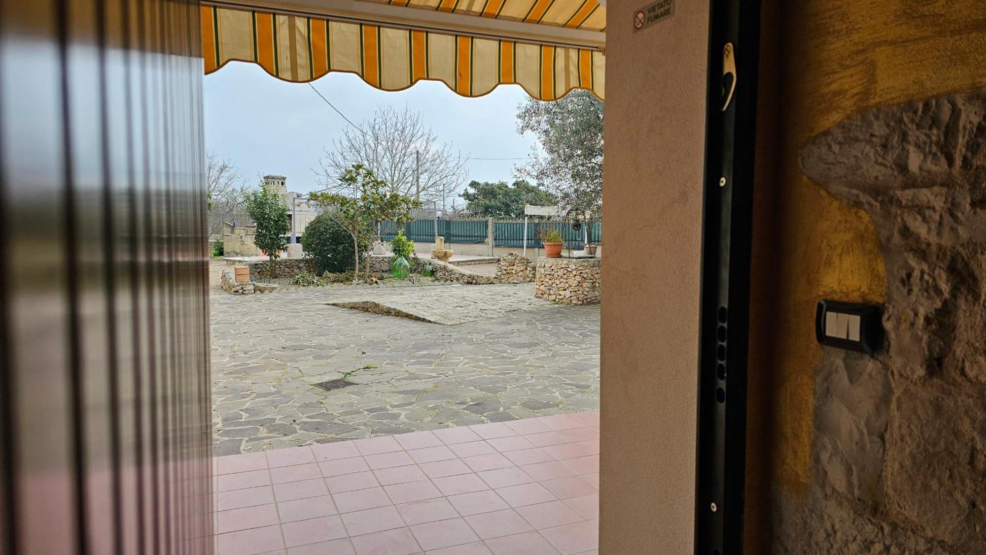 Case Vacanza E Camere In Villa Isabella Con Parcheggio Custodito E Wifi Джоя-дель-Колле Экстерьер фото